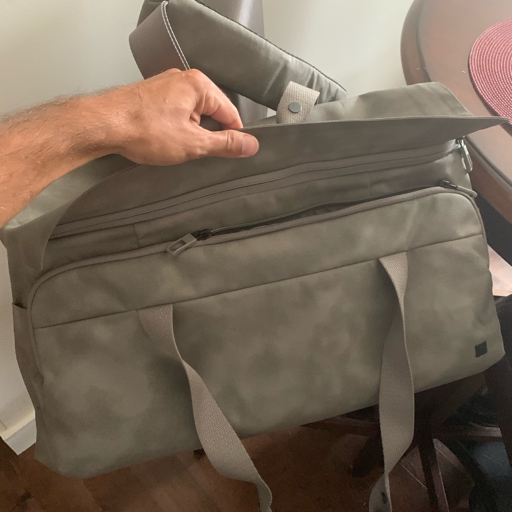 Lululemon duffle bag